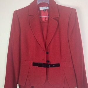 Tahari. Arthur S. Levine